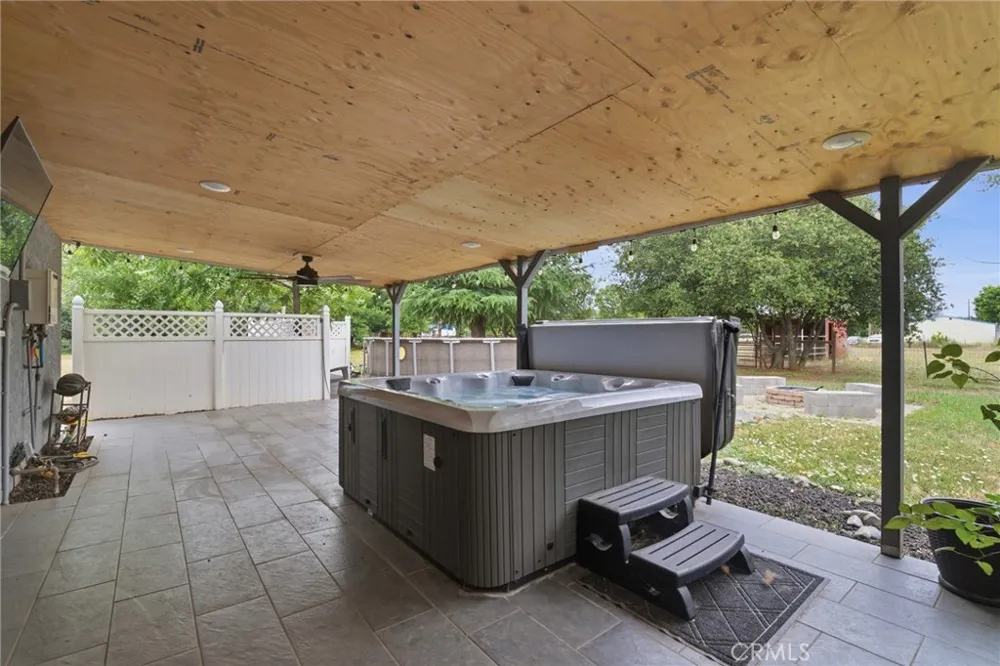 8567 Winona Way Redding, CA 96002
