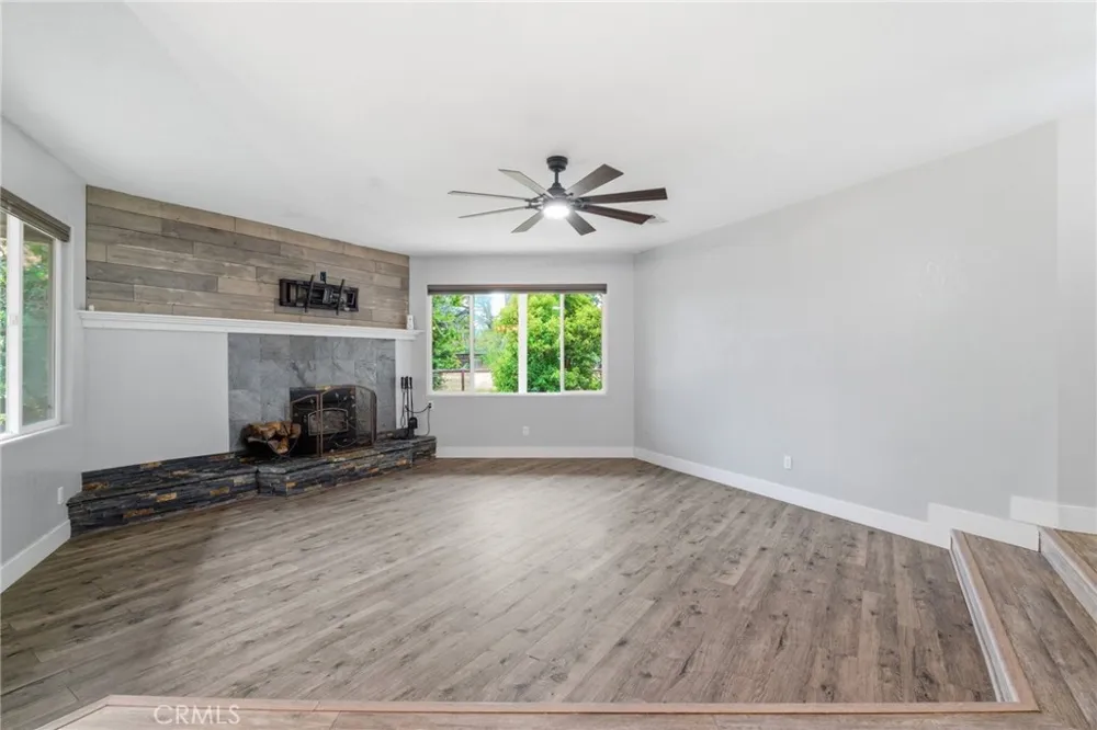 8567 Winona Way Redding, CA 96002