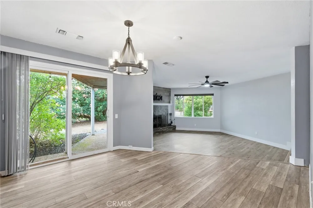 8567 Winona Way Redding, CA 96002
