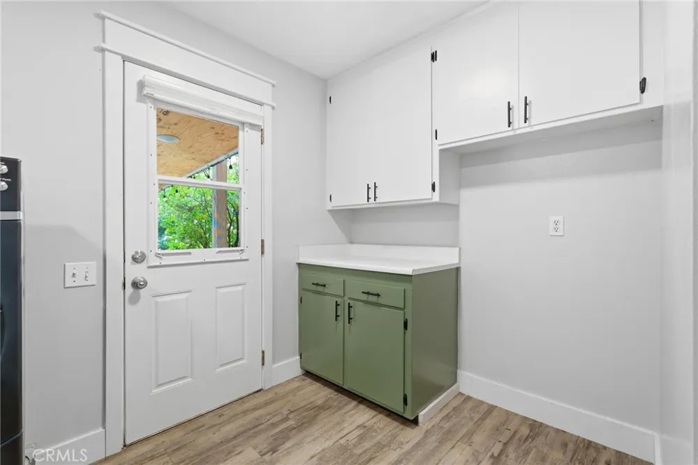 8567 Winona Way Redding, CA 96002