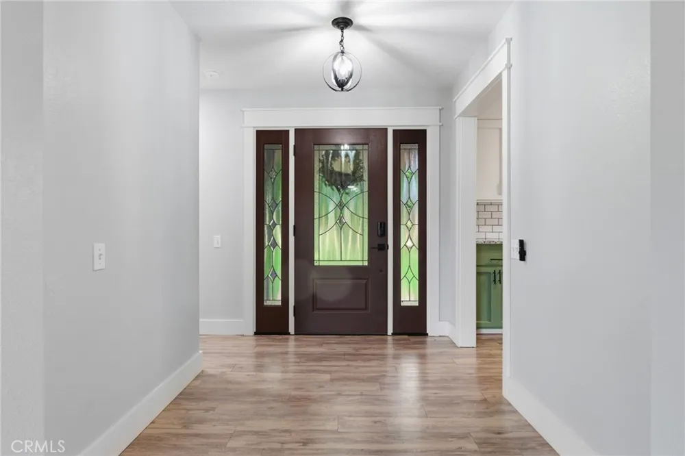 8567 Winona Way Redding, CA 96002