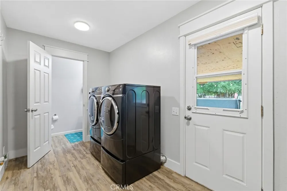8567 Winona Way Redding, CA 96002