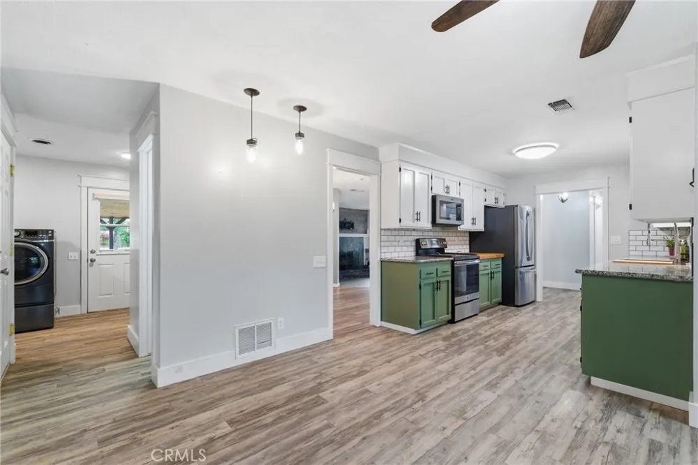 8567 Winona Way Redding, CA 96002