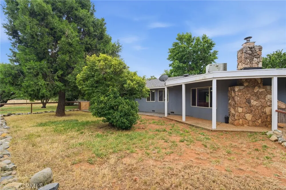 8567 Winona Way Redding, CA 96002