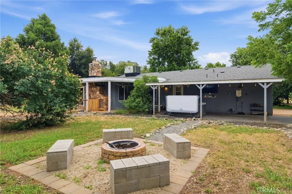 8567 Winona Way Redding, CA 96002