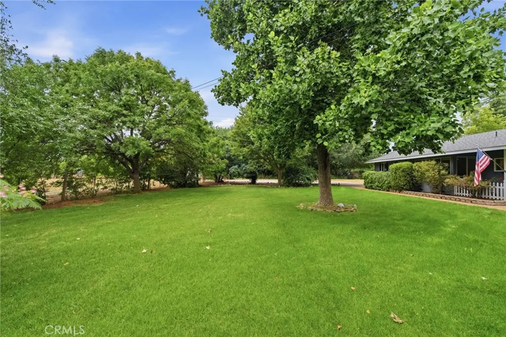 8567 Winona Way Redding, CA 96002