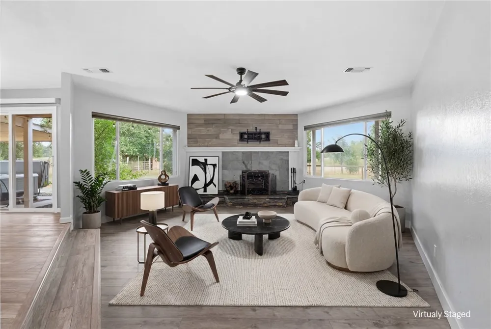 8567 Winona Way Redding, CA 96002