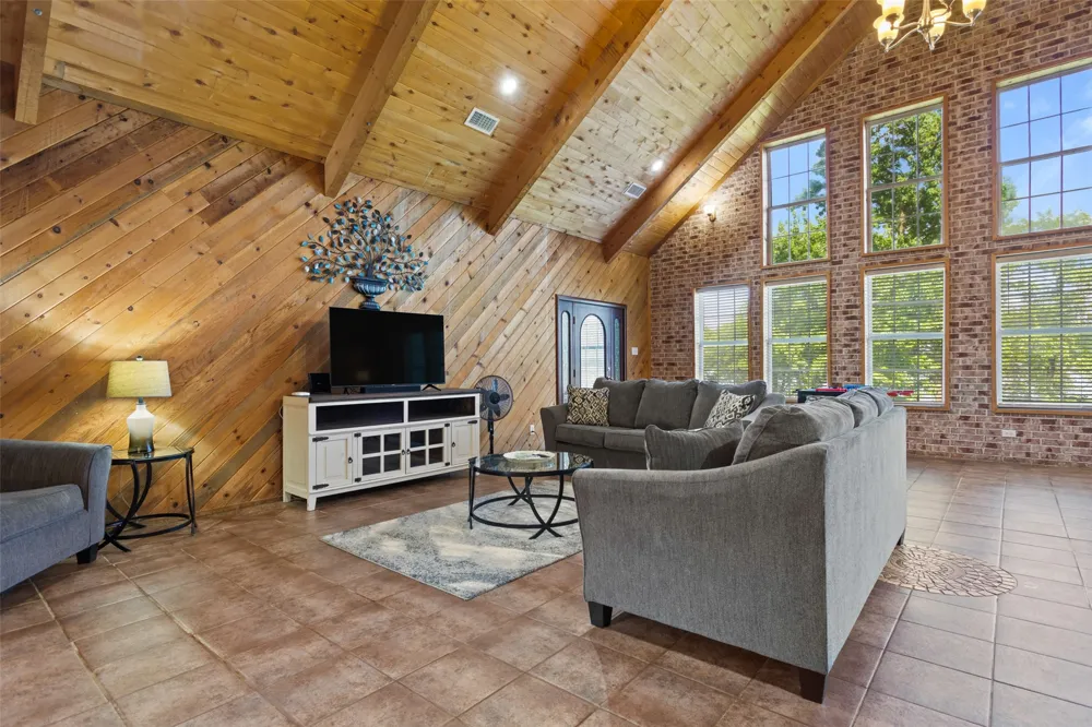 1193 Dogwood Drive Chandler, TX 75758