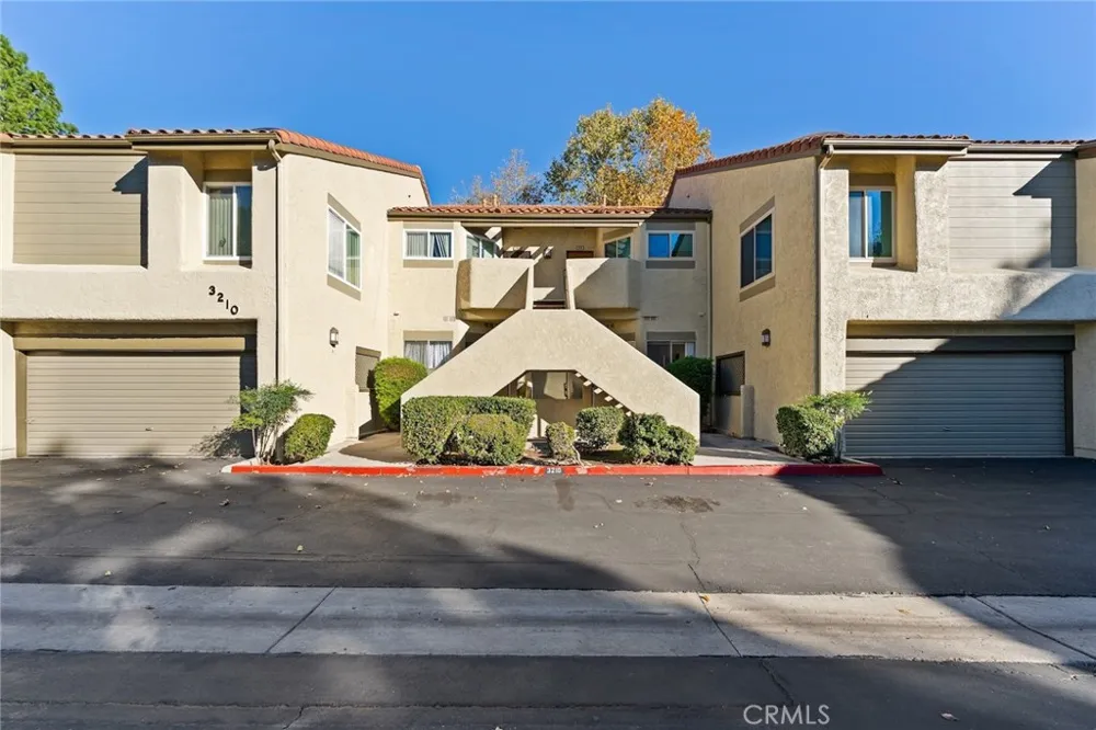 3210 Darby Street #102 Simi Valley, CA 93063