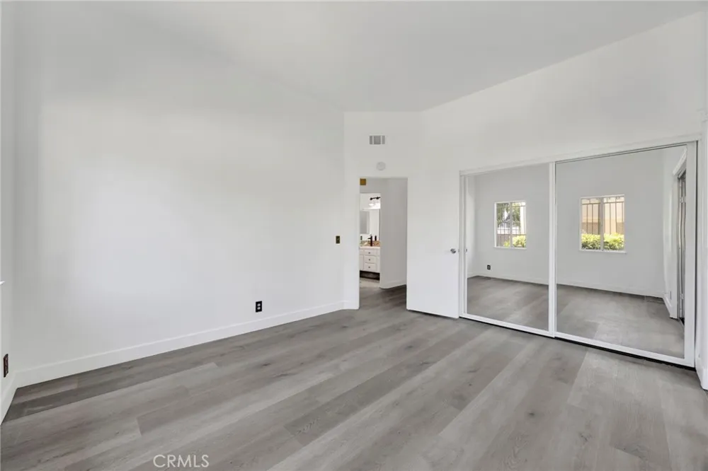 3210 Darby Street #102 Simi Valley, CA 93063