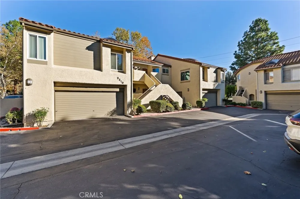 3210 Darby Street #102 Simi Valley, CA 93063