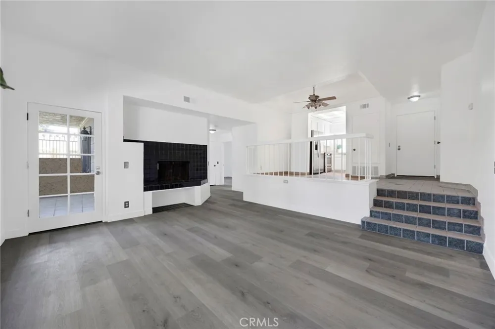 3210 Darby Street #102 Simi Valley, CA 93063