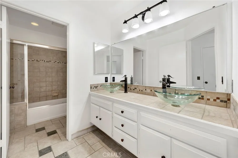 3210 Darby Street #102 Simi Valley, CA 93063