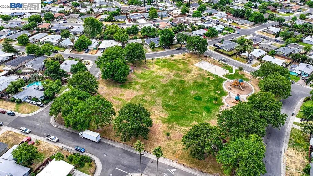 3637 Centinella Drive North Highlands, CA 95660
