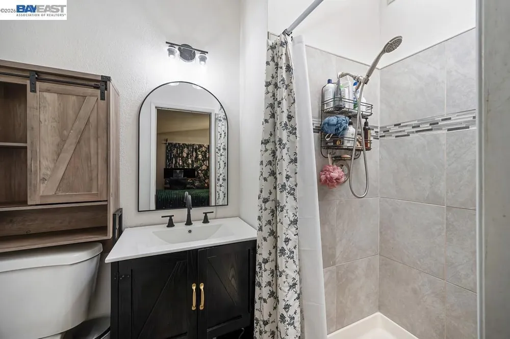 3637 Centinella Drive North Highlands, CA 95660