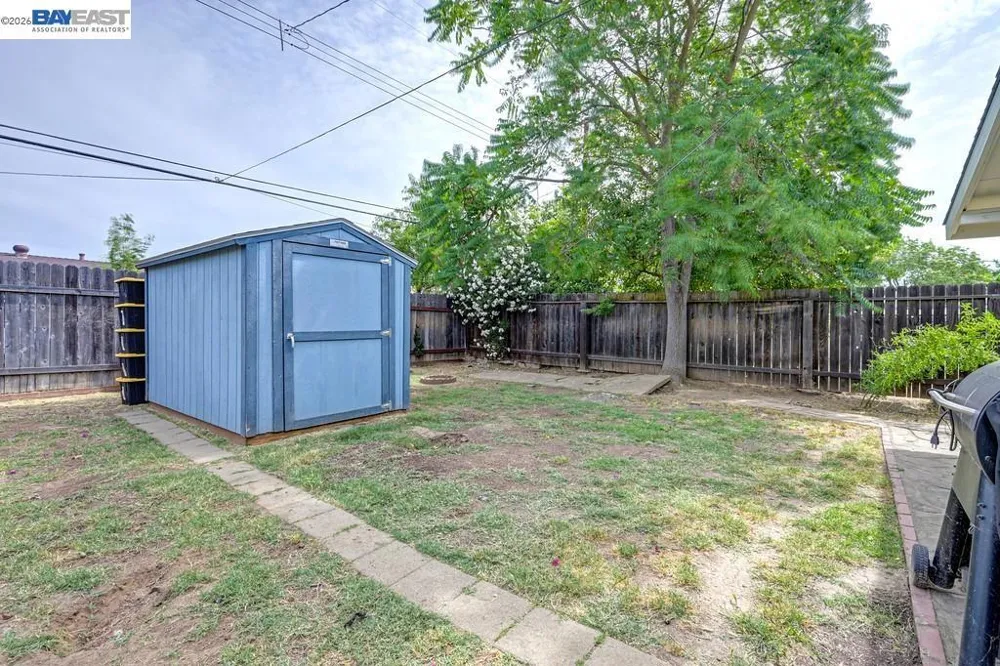 3637 Centinella Drive North Highlands, CA 95660