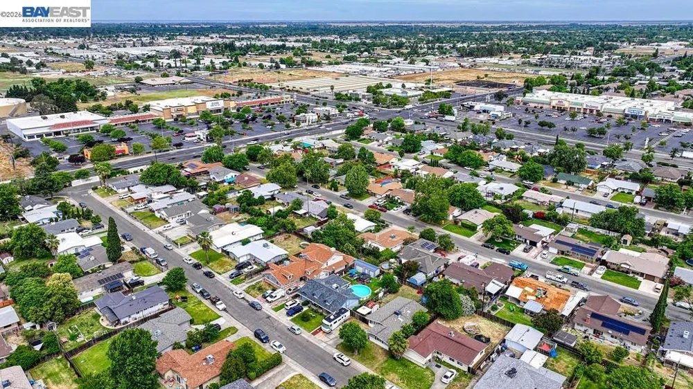 3637 Centinella Drive North Highlands, CA 95660
