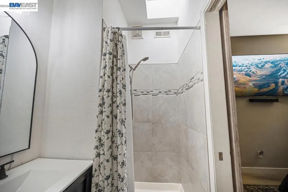 3637 Centinella Drive North Highlands, CA 95660