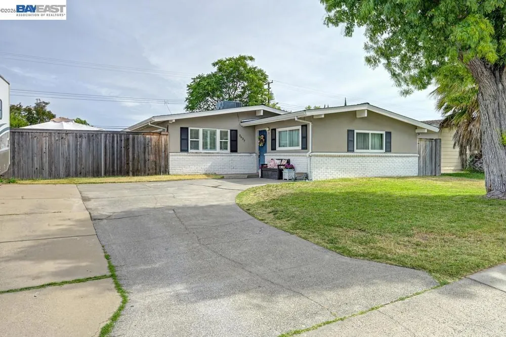 3637 Centinella Drive North Highlands, CA 95660