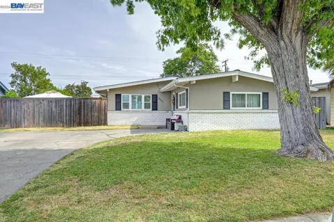 3637 Centinella Drive