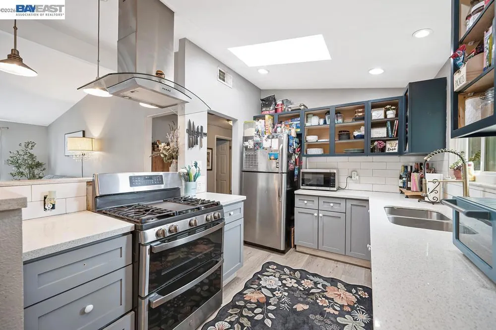 3637 Centinella Drive North Highlands, CA 95660