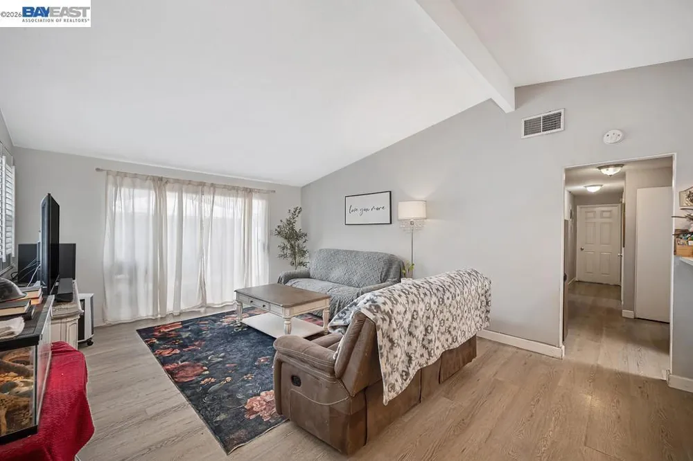 3637 Centinella Drive North Highlands, CA 95660