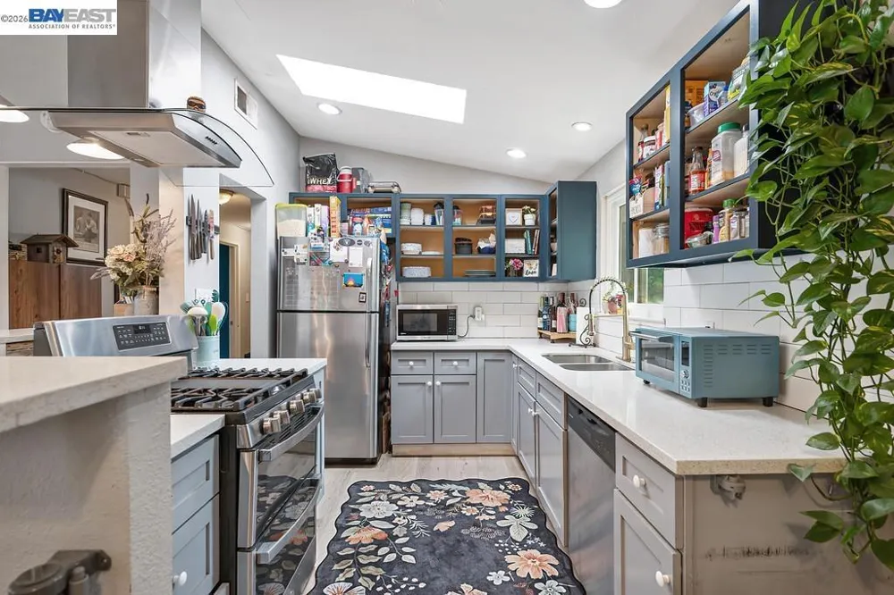 3637 Centinella Drive North Highlands, CA 95660