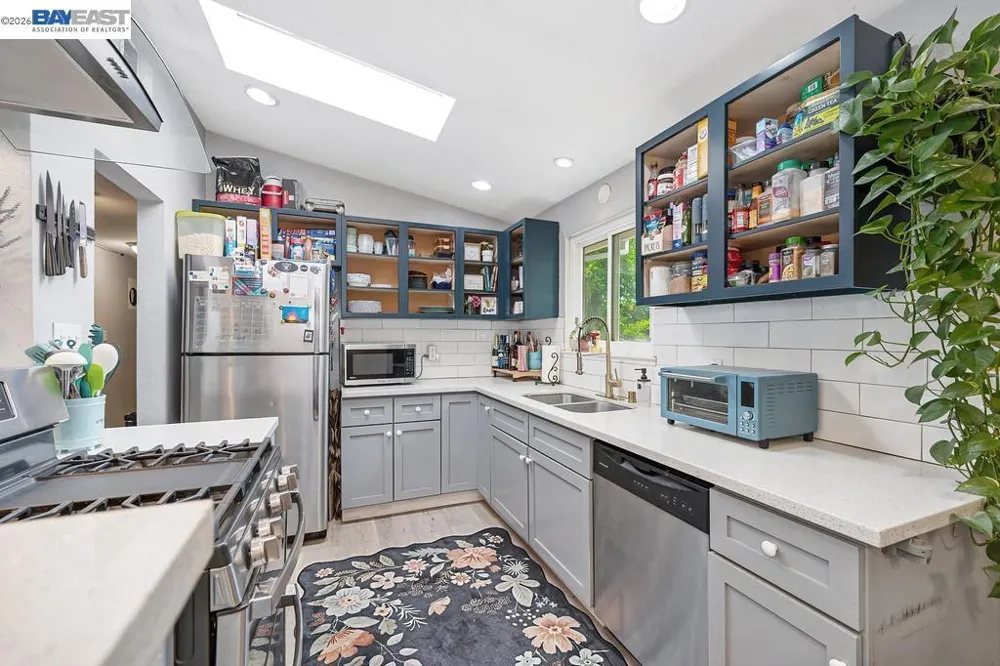 3637 Centinella Drive North Highlands, CA 95660