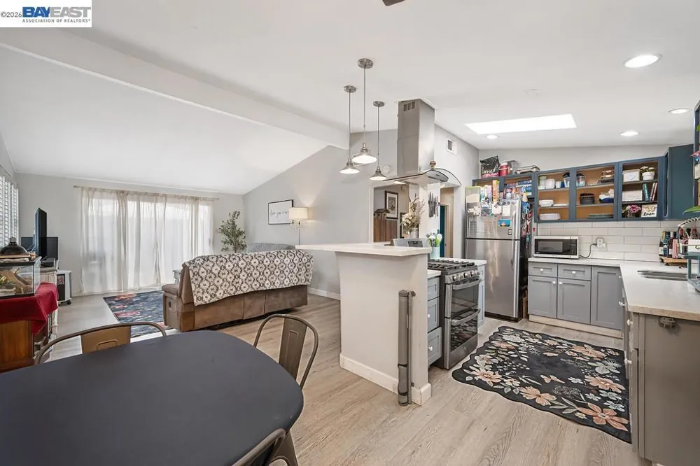 3637 Centinella Drive North Highlands, CA 95660