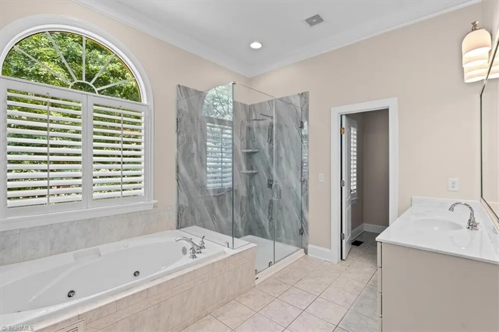 6806 Buckley Drive Summerfield, NC 27358