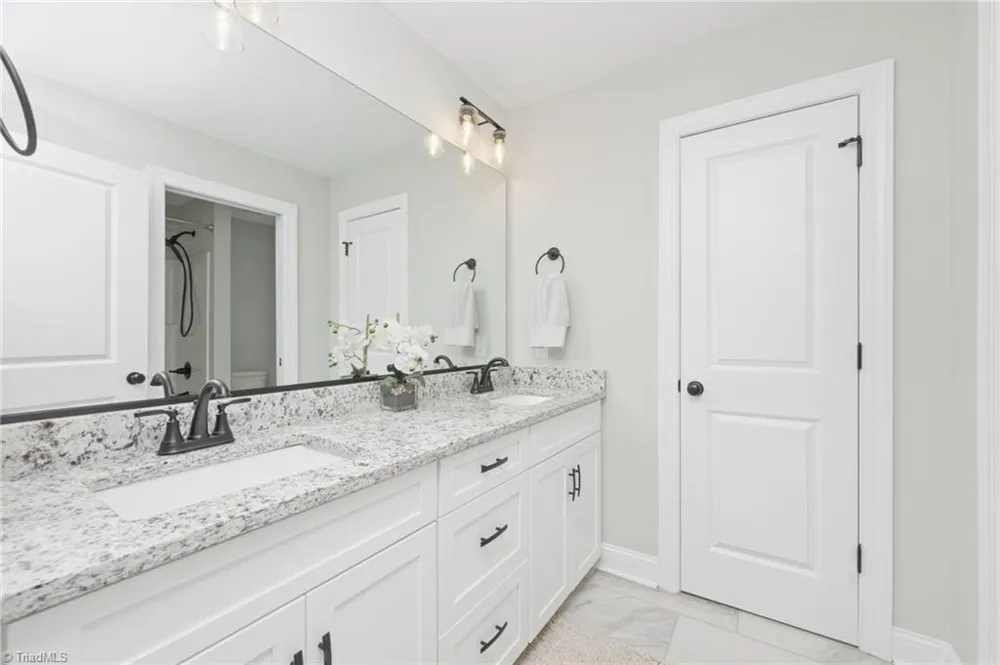 1778 Ramhurst Drive Clemmons, NC 27012