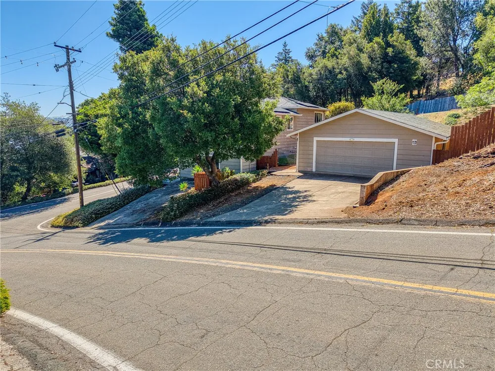 3310 Riviera West Kelseyville, CA 95451