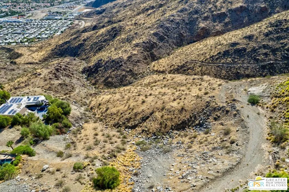 2390 Southridge Dr Palm Springs, CA 92264