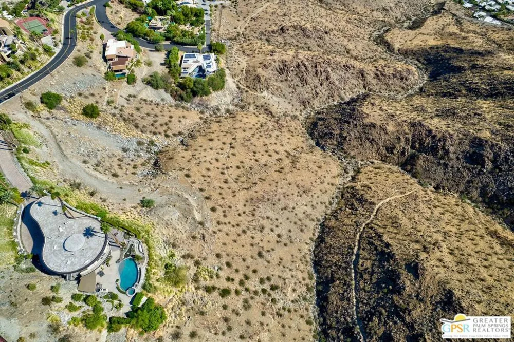 2390 Southridge Dr Palm Springs, CA 92264
