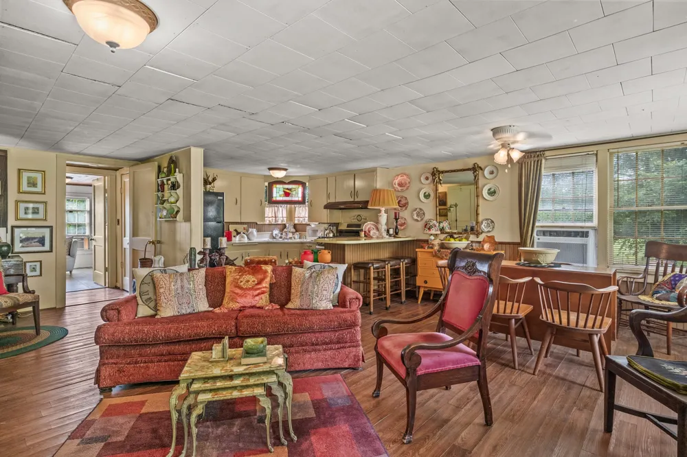 1031 CR 1770 Mt Pleasant, TX 75455