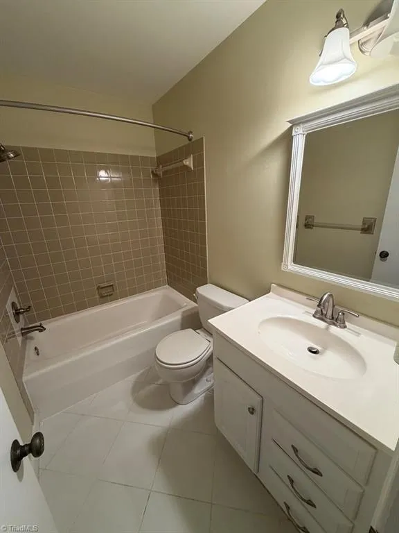 794 RHODODENDRON ROAD Hillsville, VA 24343