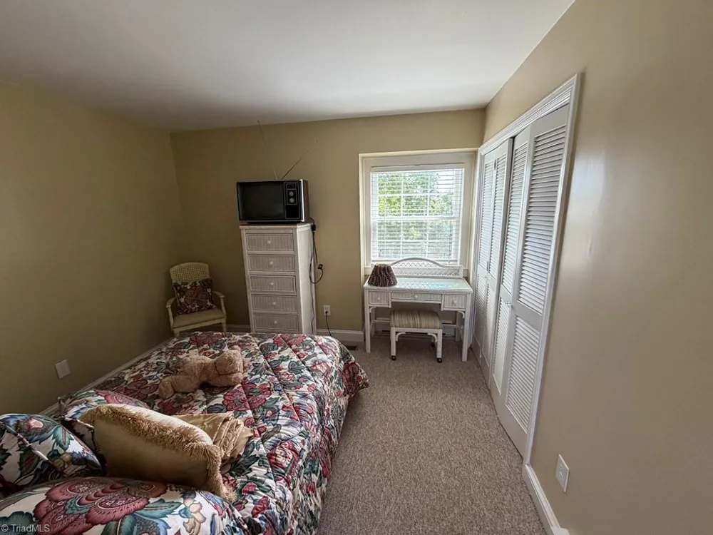 794 RHODODENDRON ROAD Hillsville, VA 24343
