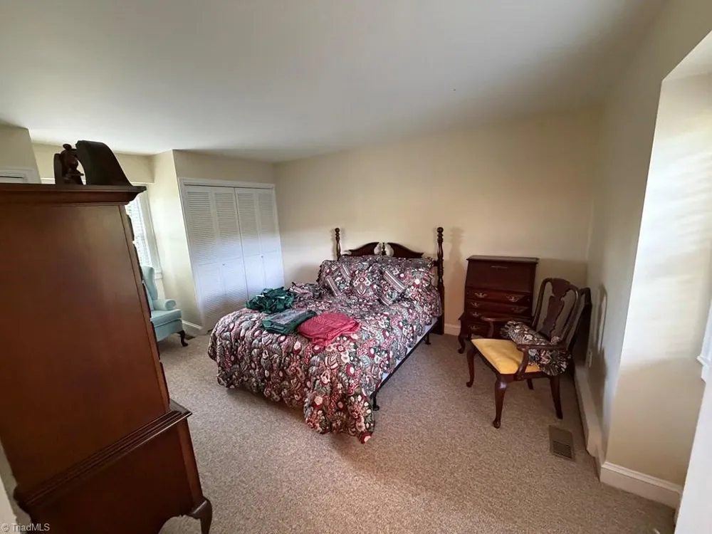 794 RHODODENDRON ROAD Hillsville, VA 24343