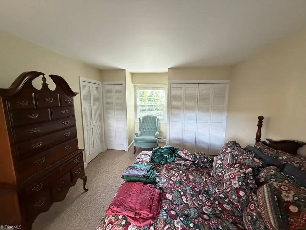 794 RHODODENDRON ROAD Hillsville, VA 24343