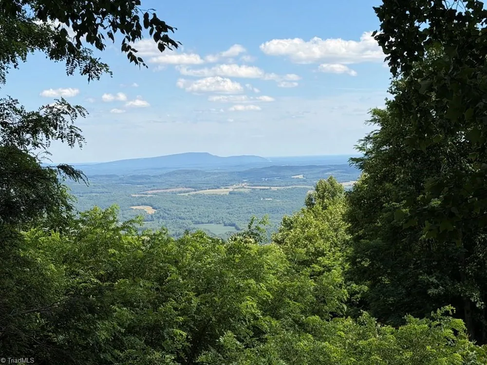 794 RHODODENDRON ROAD Hillsville, VA 24343