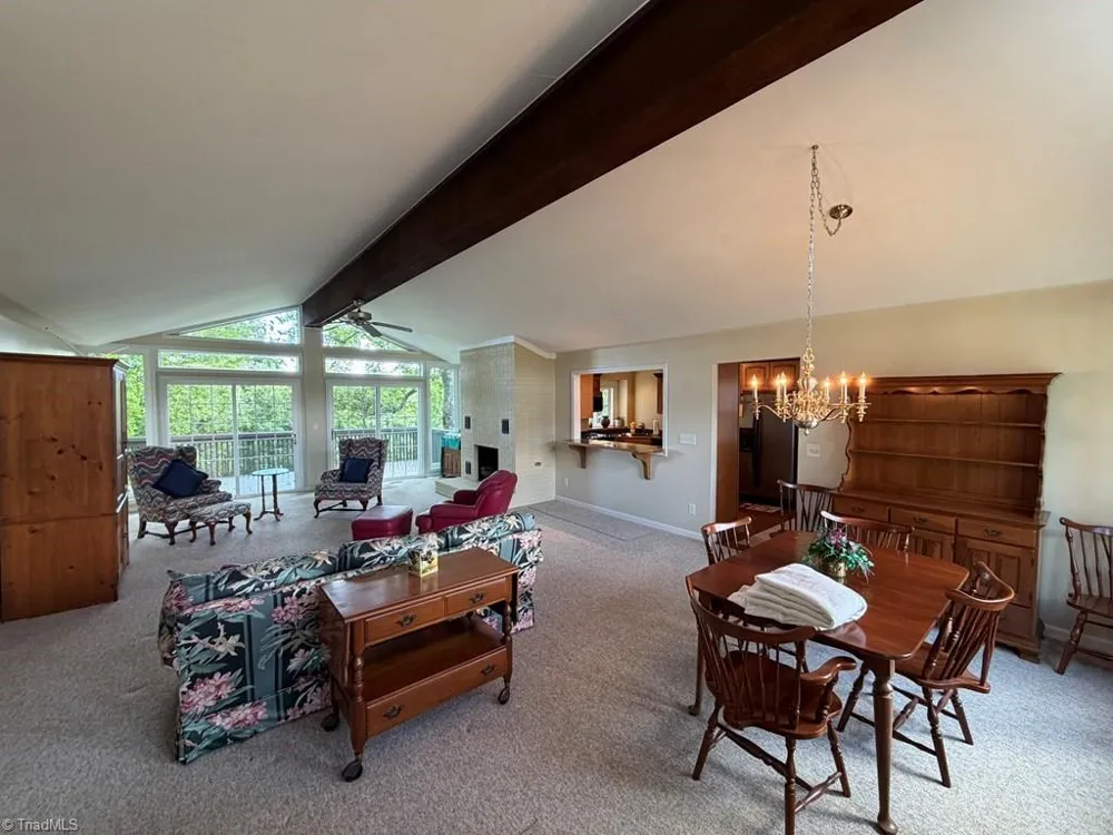 794 RHODODENDRON ROAD Hillsville, VA 24343