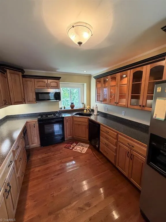 794 RHODODENDRON ROAD Hillsville, VA 24343