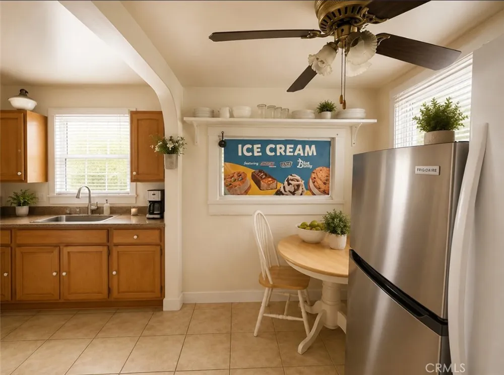 4160 Folsom Street Los Angeles, CA 90063