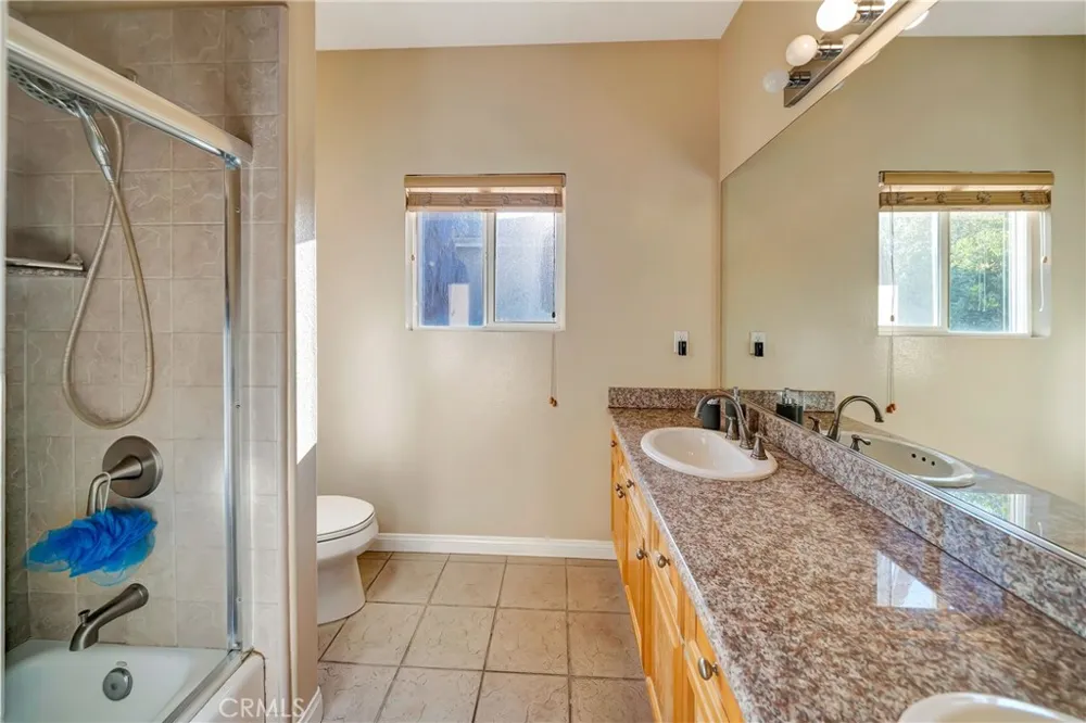 23556 Lull West Hills, CA 91304