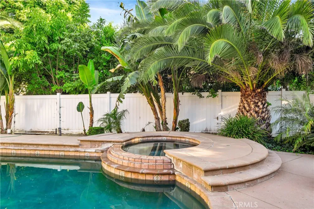 23556 Lull West Hills, CA 91304