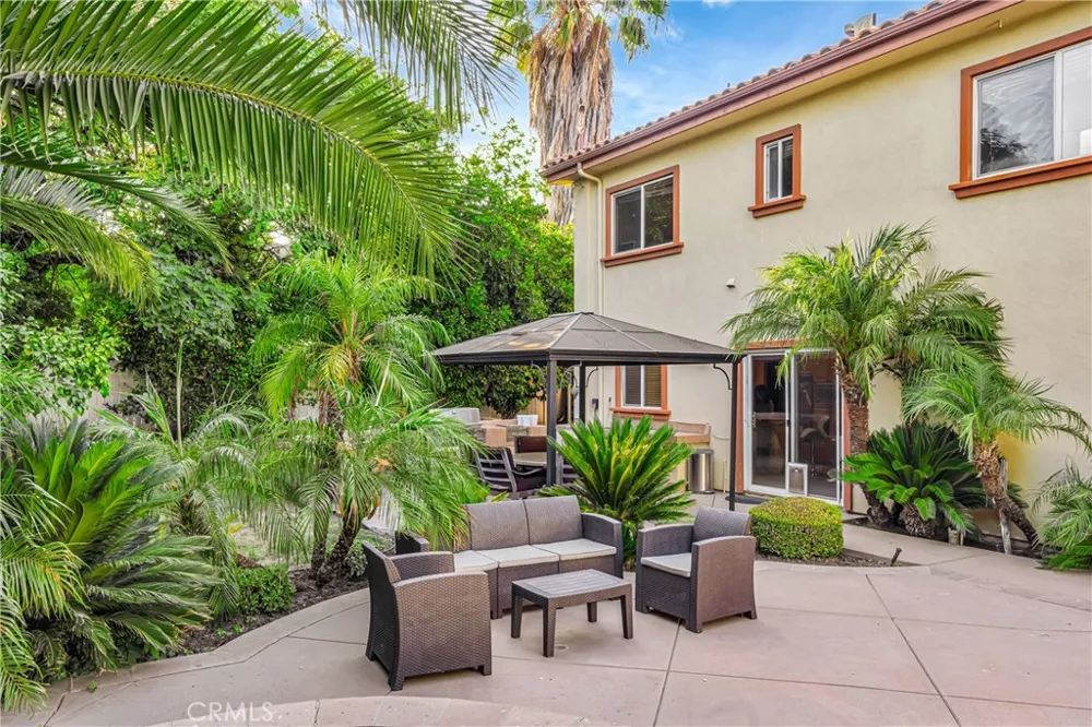 23556 Lull West Hills, CA 91304