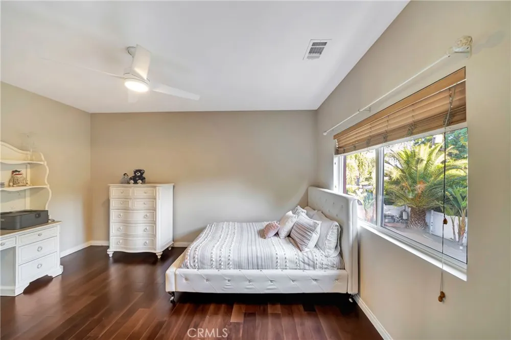 23556 Lull West Hills, CA 91304