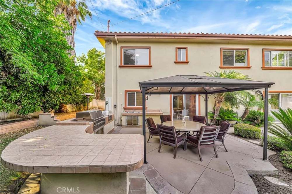 23556 Lull West Hills, CA 91304