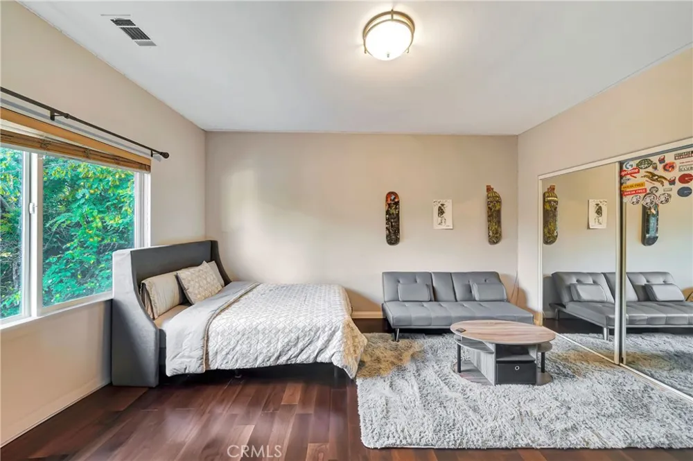 23556 Lull West Hills, CA 91304