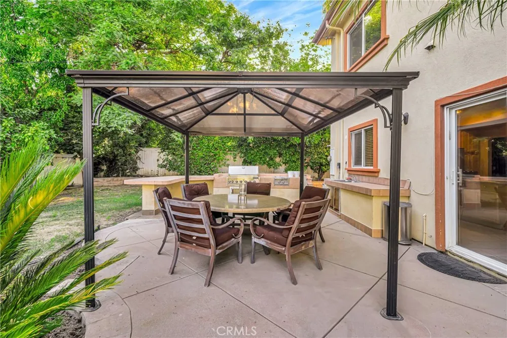 23556 Lull West Hills, CA 91304